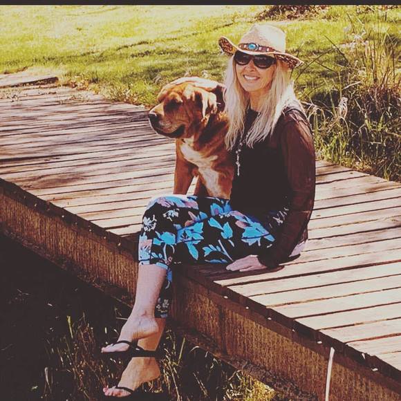 Meet your Posher, Kimberlee - Picture 1 of 1